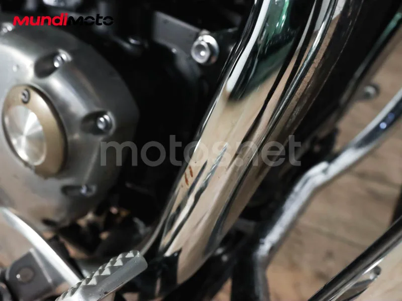 Triumph Bonneville Speedmaster - Vista 17