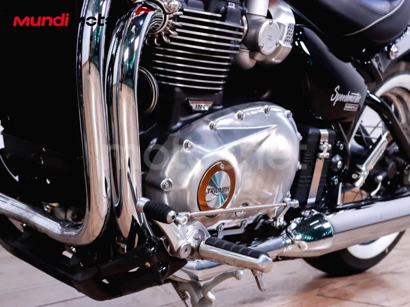 Triumph Bonneville Speedmaster - Vista 10