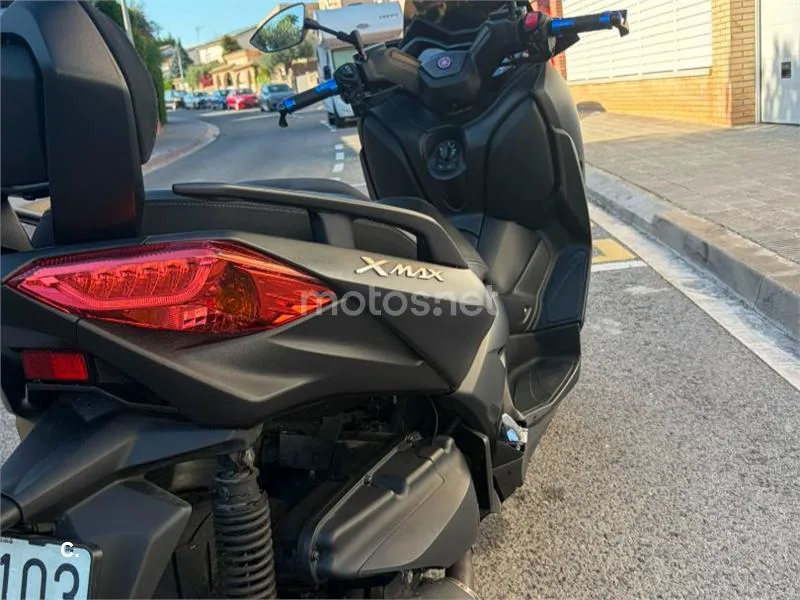 Yamaha XMAX 400 - Vista 8