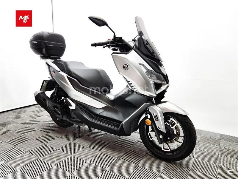 Voge SR1 125 2249 € 2024 Barcelona - 2