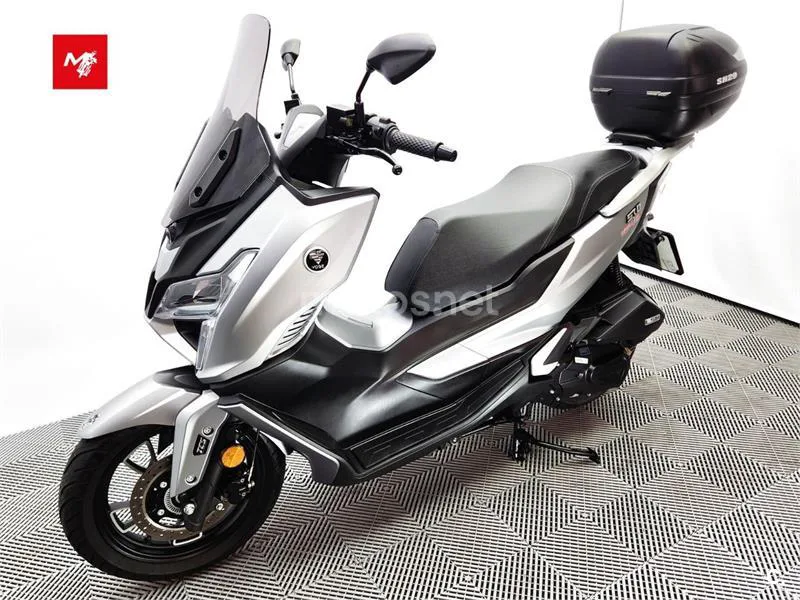 Voge SR1 125 - Vista 18