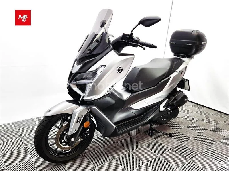 Voge SR1 125 - Vista 20