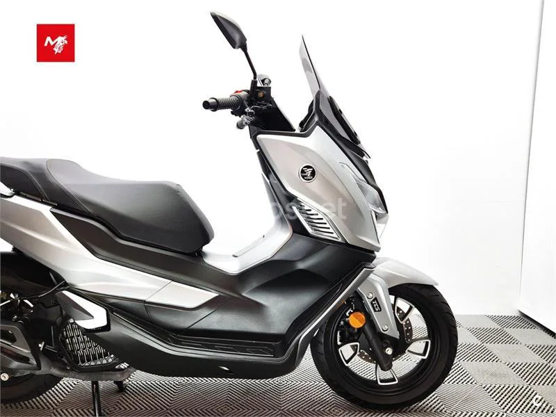Voge SR1 125 - Vista 6