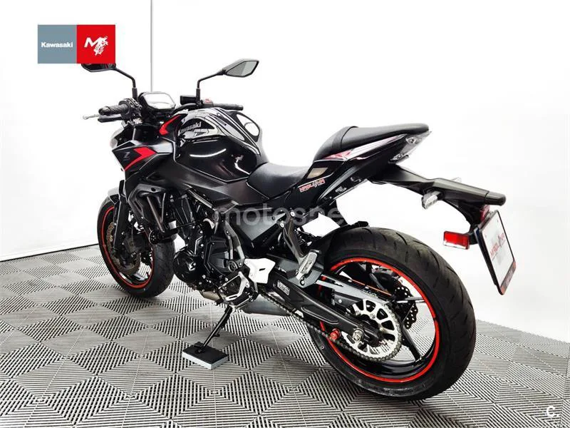 Kawasaki Z650 - Vista 17