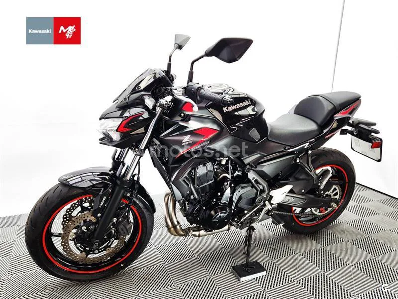 Kawasaki Z650 - Vista 18