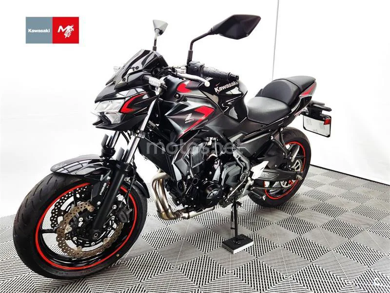 Kawasaki Z650 - Vista 20