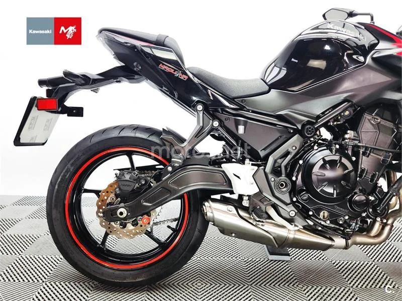 Kawasaki Z650 - Vista 7