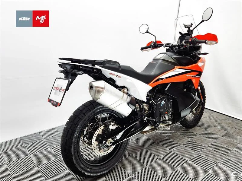 KTM 890 – Vista 5