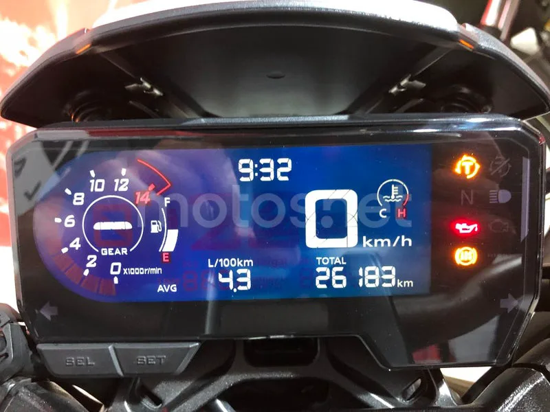 Honda CB650R - Vista 9