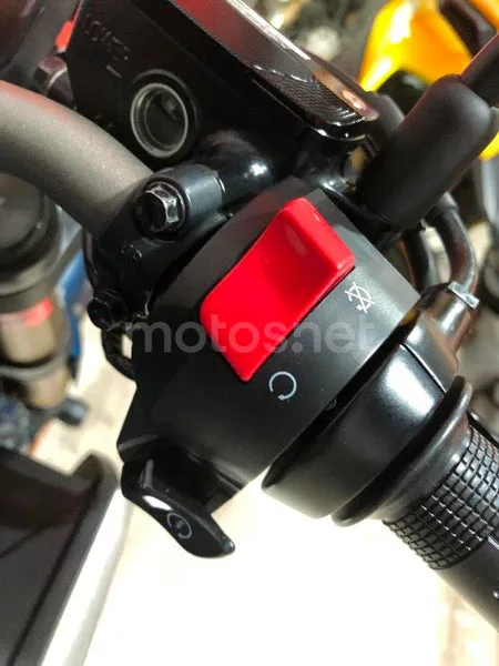Honda CB650R - Vista 10