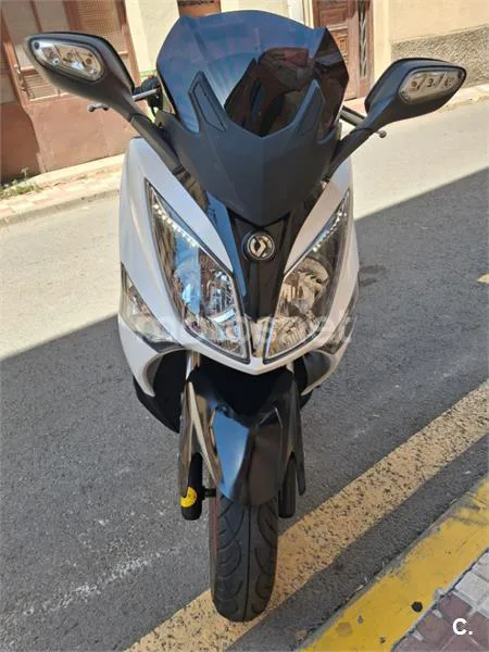 SYM Joymax 300 - Vista 6