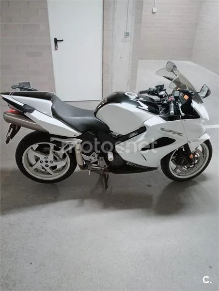 Honda VFR800F - Vista 5