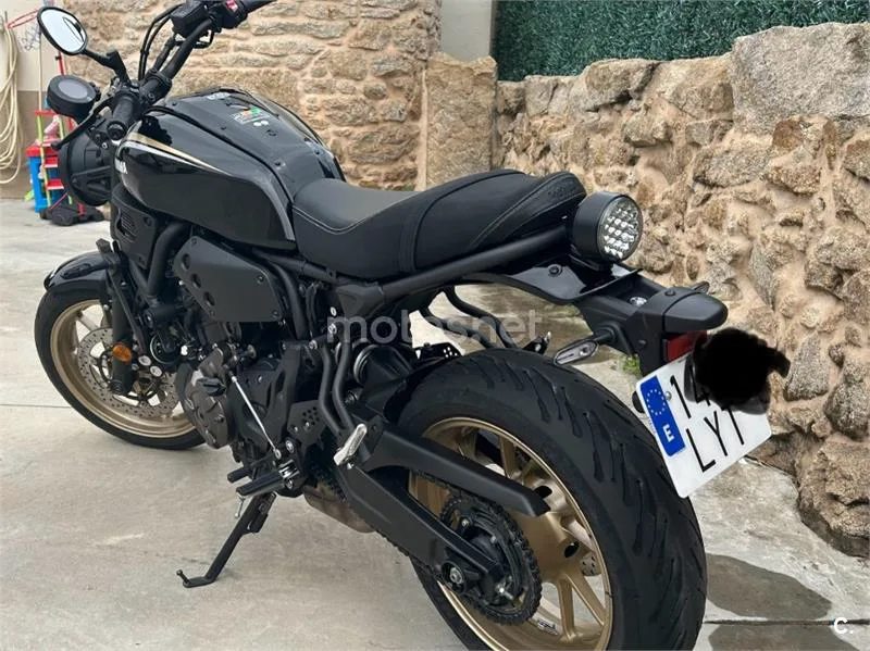 Yamaha XSR700 - Vista 5