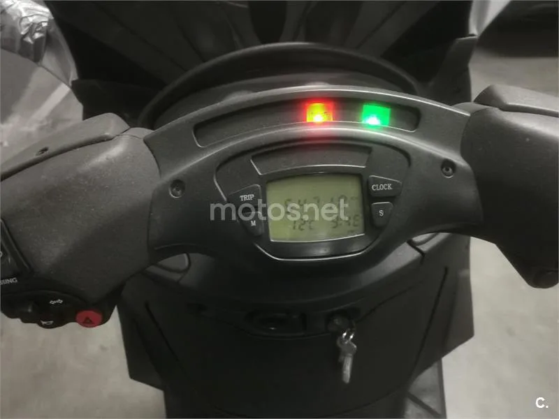 Piaggio X9 125 Evolution – Vista 10