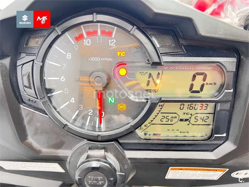 Suzuki V-Strom 1000XT - Vista 8