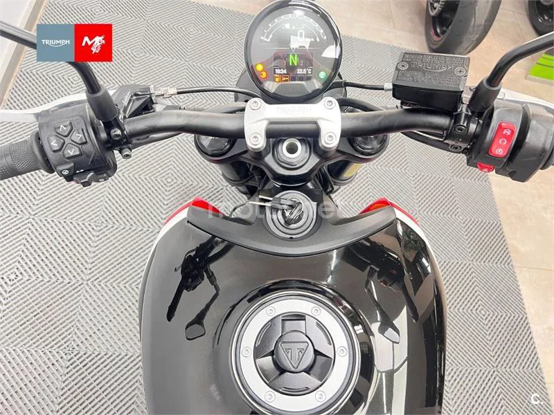 Triumph Trident 660 - Vista 7
