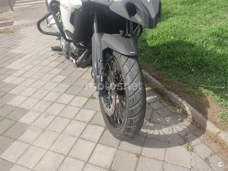 Benelli TRK 502 - Vista 8