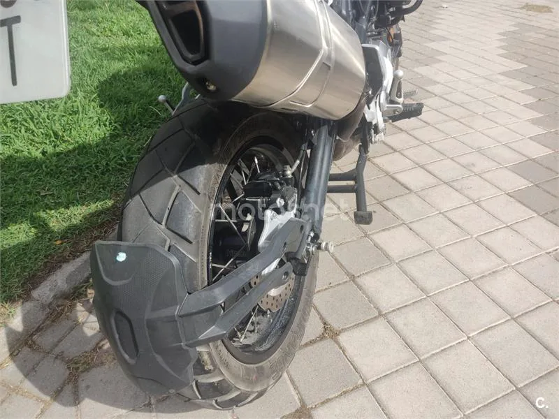 Benelli TRK 502 - Vista 9