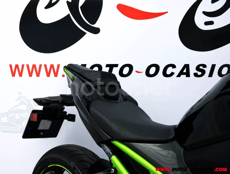 Kawasaki Z900 - Vista 11