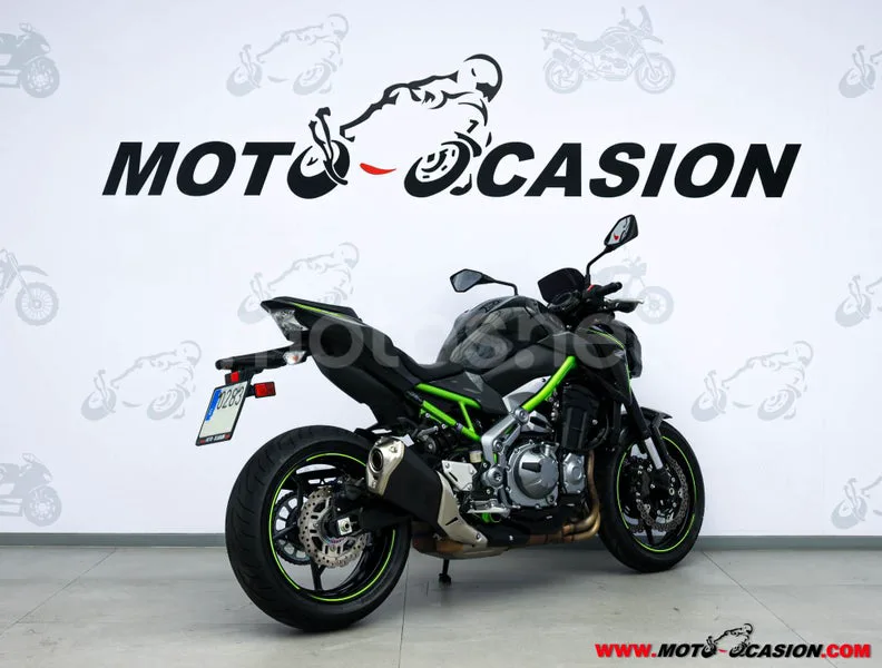 Kawasaki Z900 - Vista 3