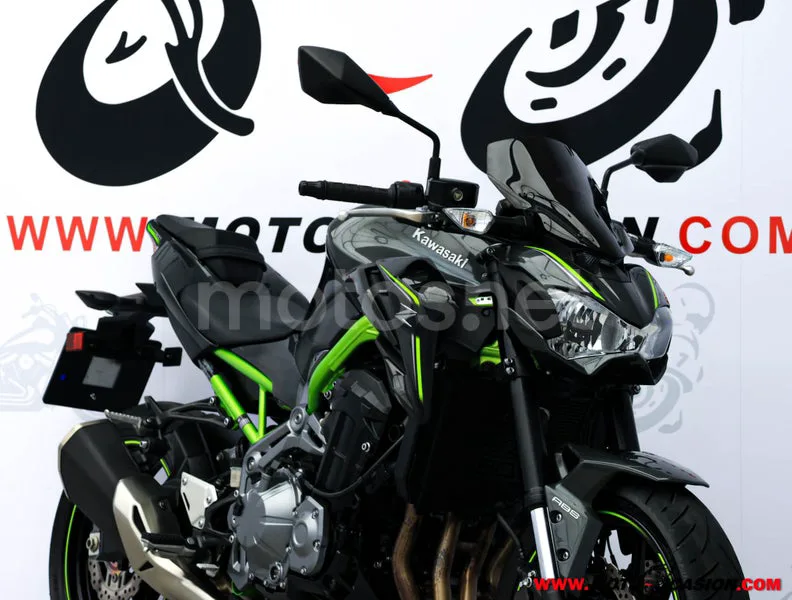 Kawasaki Z900 - Vista 4