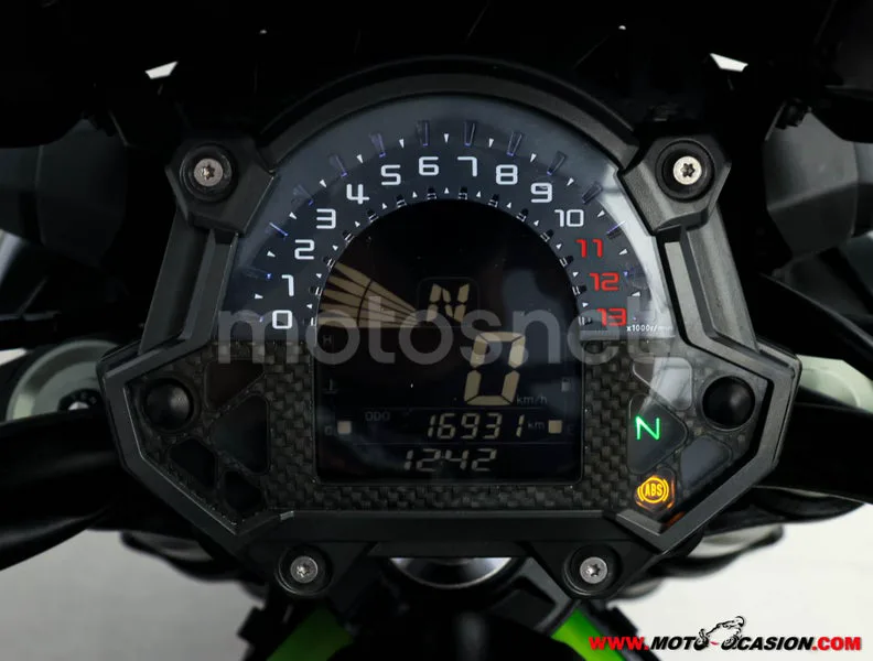 Kawasaki Z900 - Vista 6