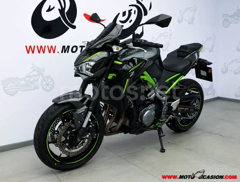 Kawasaki Z900 - Vista 8
