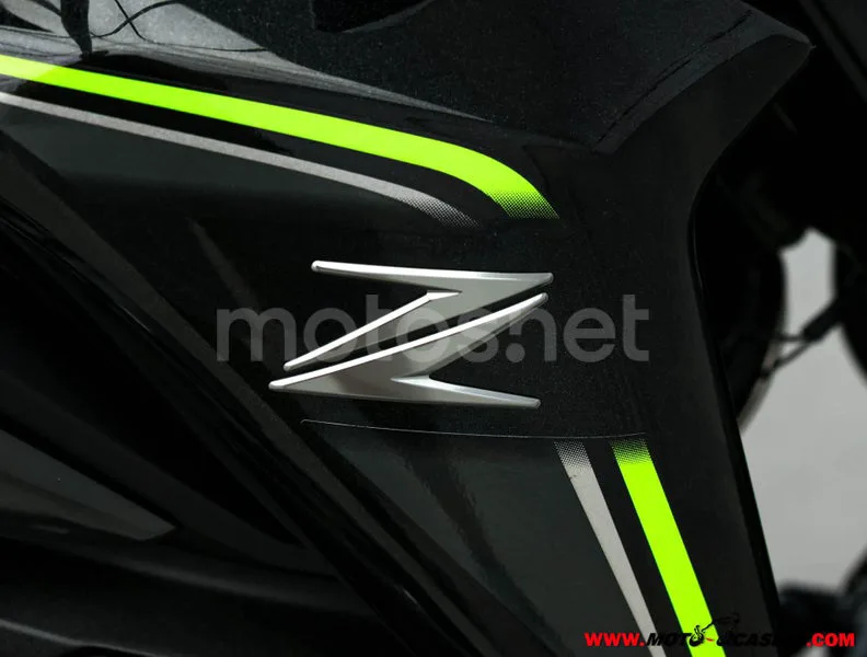 Kawasaki Z900 - Vista 9