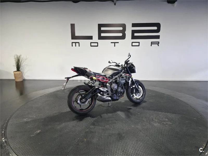 Triumph Street Triple - Vista 3