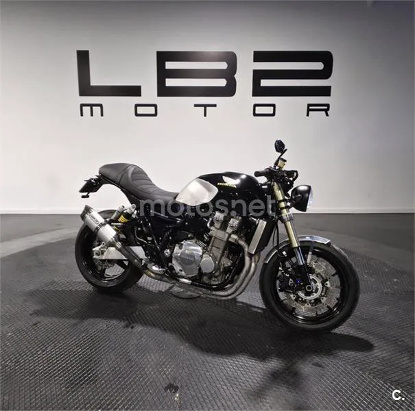Honda CB1300 - Vista 12