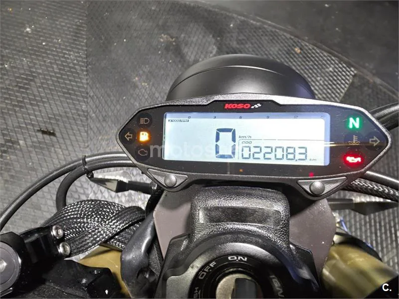 Honda CB1300 - Vista 13