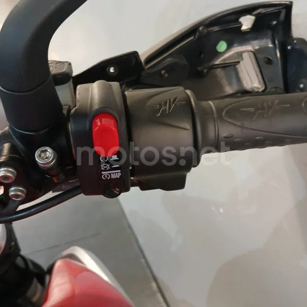 MV Agusta Stradale 800 - Vista 11