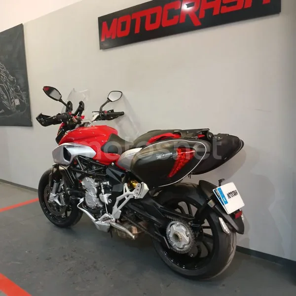 MV Agusta Stradale 800 - Vista 7
