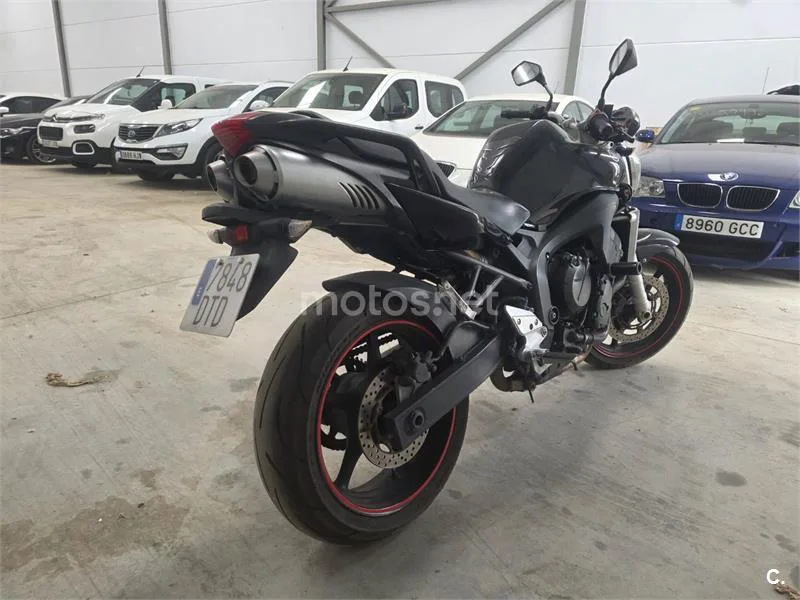 Yamaha FZ6 Fazer - Vista 3