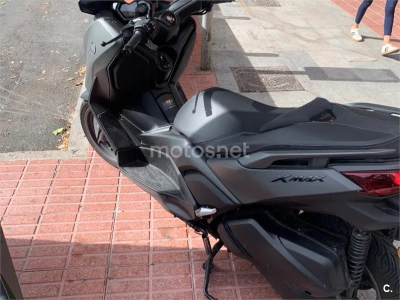 Yamaha XMAX 300 - Vista 3