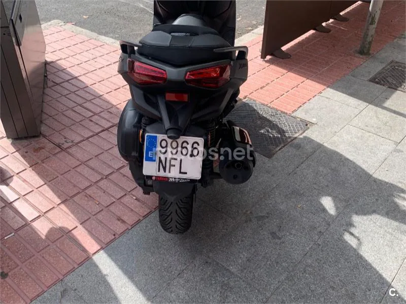 Yamaha XMAX 300 - Vista 5
