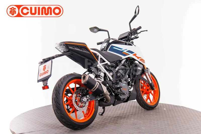 KTM 125 – Vista 4