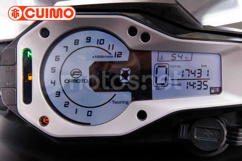 CFMOTO 650MT – Vista 23
