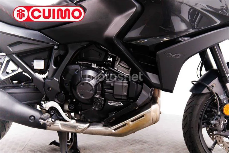 Honda NT1100 - Vista 13