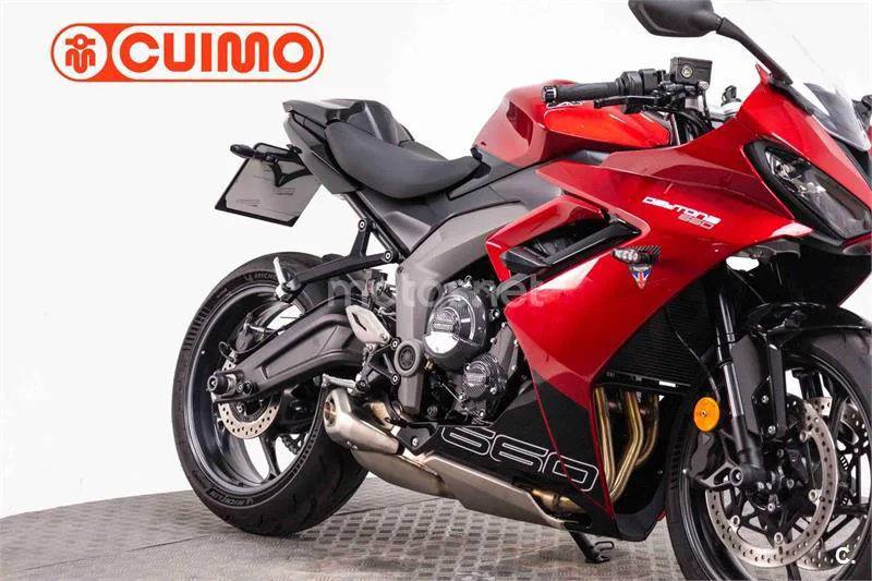 Triumph Daytona 660 - Vista 4