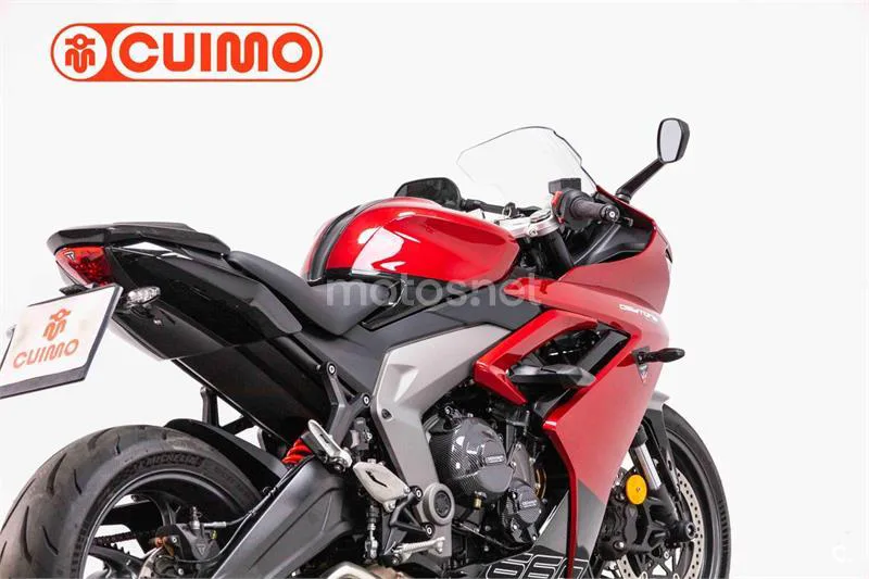 Triumph Daytona 660 - Vista 10