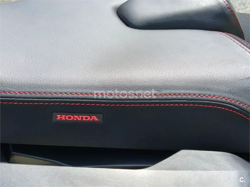 Honda X-ADV - Vista 7