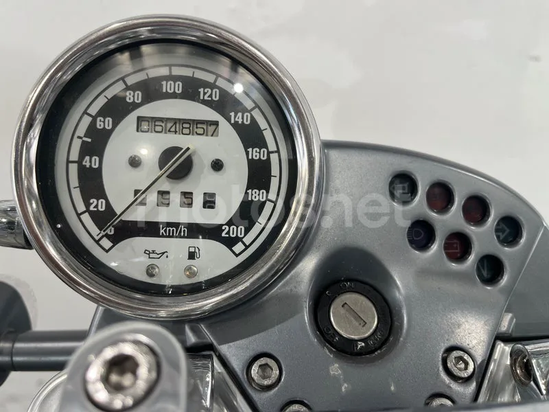 BMW R 1200 C - Vista 10