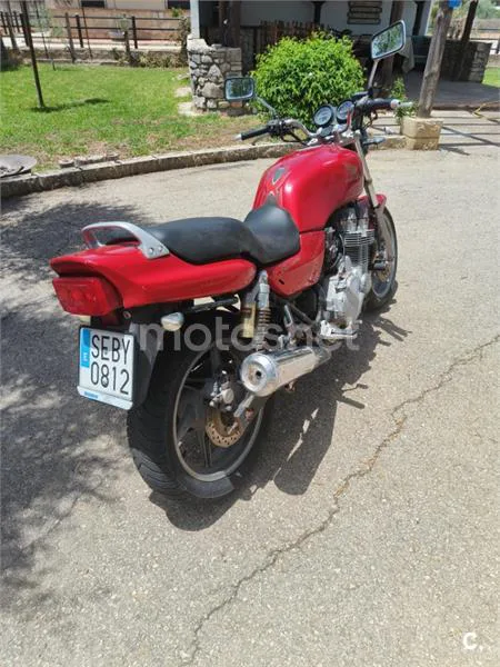 Honda CB750 Seven Fifty - Vista 3