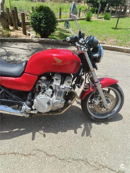 Honda CB750 Seven Fifty - Vista 4