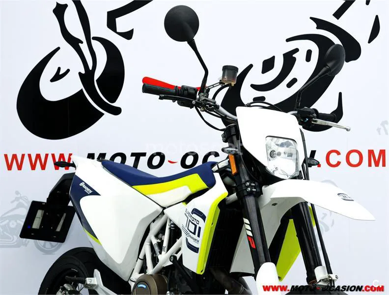 Husqvarna 701 Supermoto – Vista 4