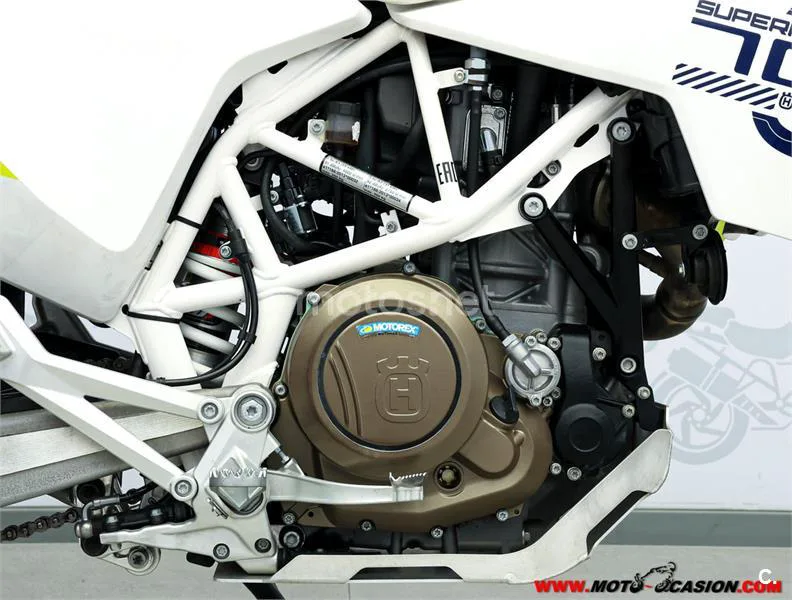 Husqvarna 701 Supermoto – Vista 5