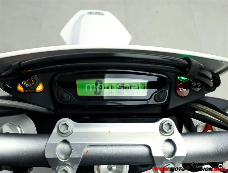 Husqvarna 701 Supermoto – Vista 6