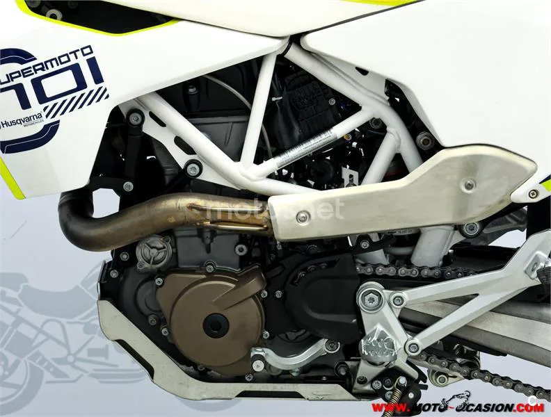 Husqvarna 701 Supermoto – Vista 10