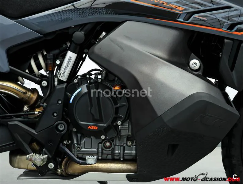 KTM 890 – Vista 5